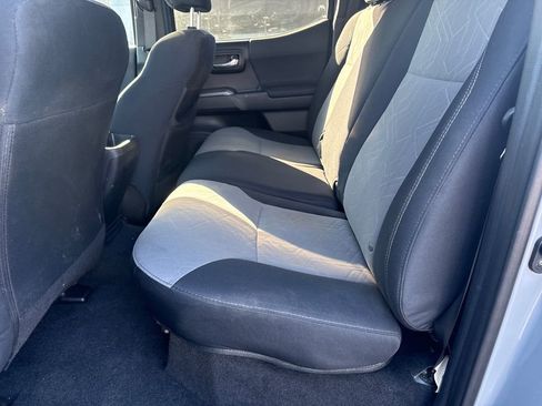 Used 2021 Toyota Tacoma TRD Off-Road image 26