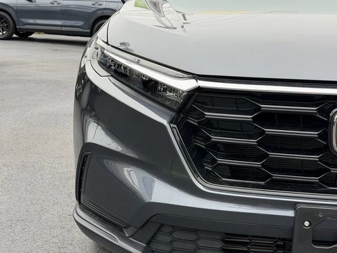 Used 2024 Honda CR-V EX image 2