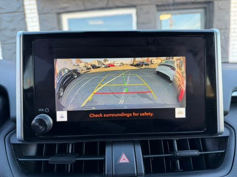 Used 2024 Toyota RAV4 XLE image 33