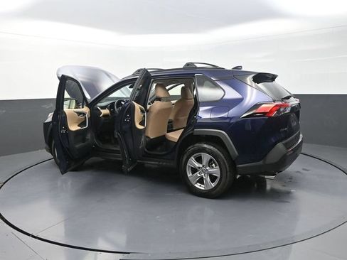 Used 2025 Toyota RAV4 XLE AWD/4WD image 42