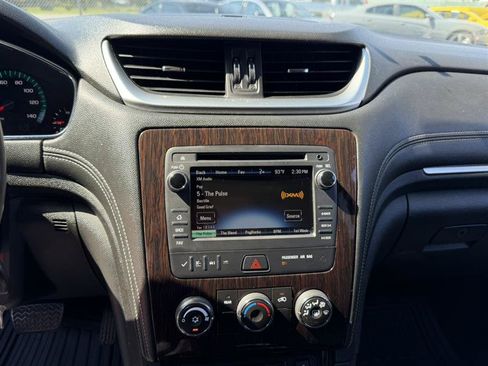 Used 2016 Chevrolet Traverse LT w/ Style and Technology Package FWD image 15