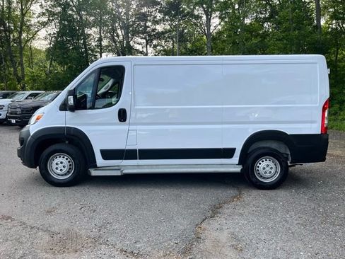 Used 2025 RAM ProMaster 2500 w/ U-Haul Equipment Group FWD image 11