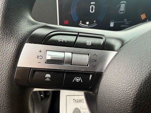 Used 2025 Hyundai Tucson SEL FWD image 8