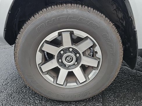 Used 2024 Toyota 4Runner TRD Off-Road Premium w/ Off Road Premium Plus Package AWD/4WD image 9
