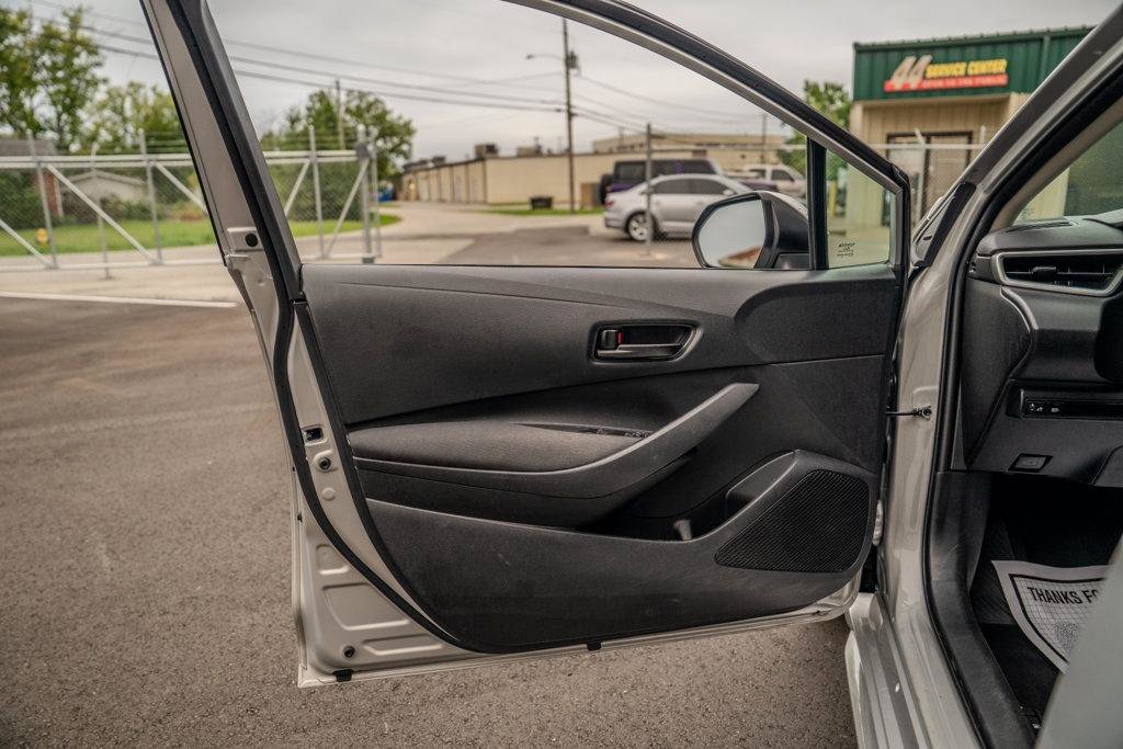Used 2024 Toyota Corolla LE FWD image 11