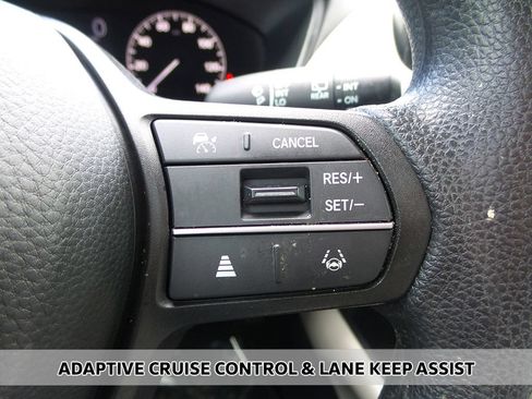 Used 2025 Honda HR-V LX image 3