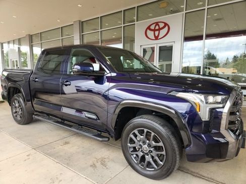 Used 2024 Toyota Tundra Platinum AWD/4WD image 4