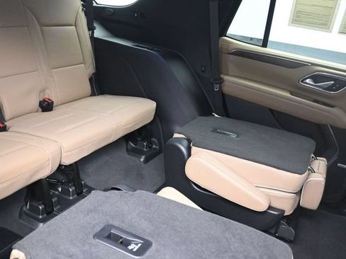 Used 2023 Chevrolet Tahoe Premier w/ Premium Package AWD/4WD image 27