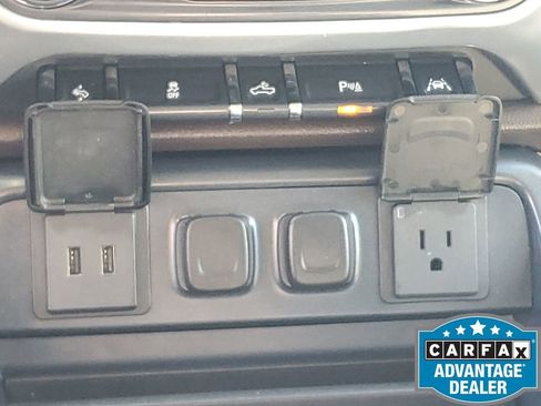 Used 2016 GMC Sierra 1500 SLT w/ Enhanced Driver Alert Package image 33