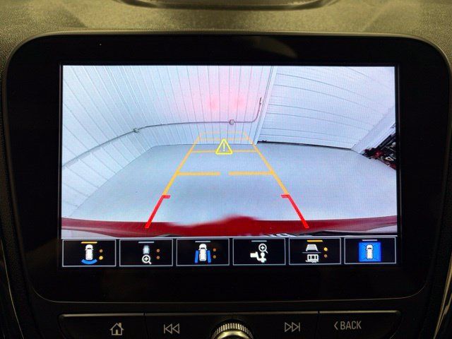 Used 2023 Chevrolet Equinox RS w/ RS Leather Package FWD image 17