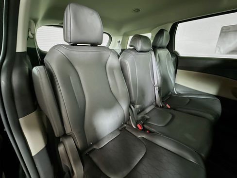 New 2026 Kia Carnival LXS image 29