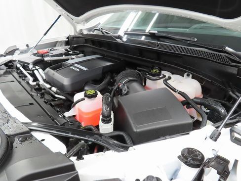 Used 2025 Chevrolet Suburban High Country image 26