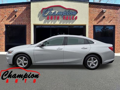 Used 2018 Chevrolet Malibu LS FWD image 8