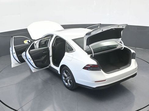 Used 2023 Honda Accord EX image 67