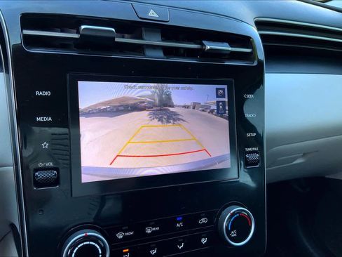 Used 2022 Hyundai Tucson SE image 28