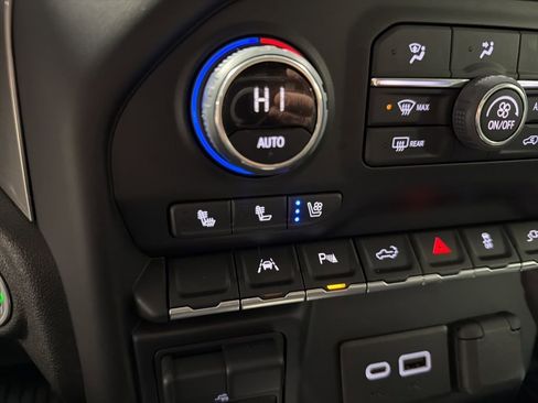 Certified 2022 Chevrolet Silverado 1500 LTZ w/ LTZ Premium Package image 35