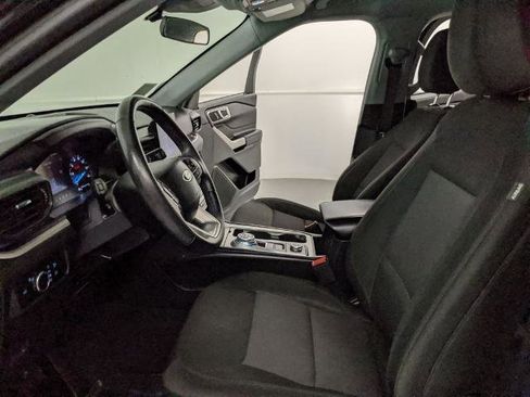 Certified 2023 Ford Explorer XLT image 16