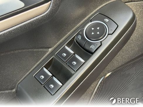 Used 2022 Ford Escape SEL AWD/4WD image 15