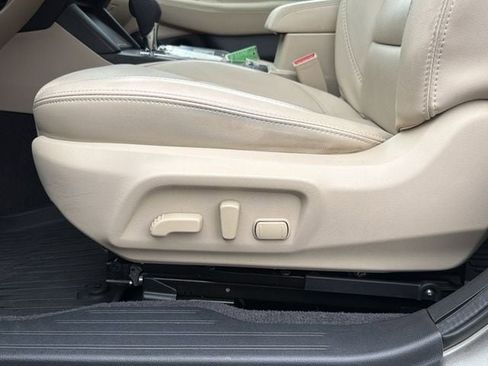 Used 2019 Subaru Outback 2.5i Limited w/ Popular Package #2 AWD/4WD image 21