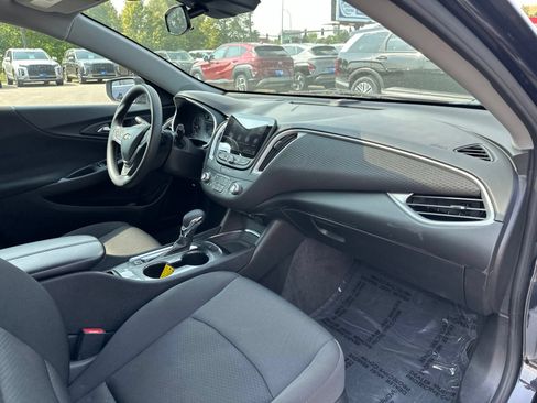 Used 2023 Chevrolet Malibu LT FWD image 32