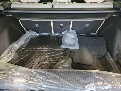 Used 2025 BMW X3 xDrive30i w/ Premium Package image 11