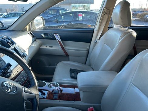 Used 2012 Toyota Highlander Limited image 12