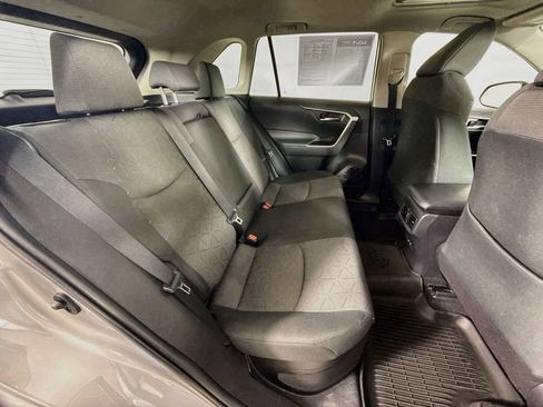 Used 2021 Toyota RAV4 XLE w/ Convenience Package AWD/4WD image 32