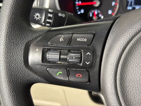Used 2018 Kia Sorento FWD image 24