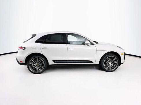 New 2026 Porsche Macan image 8