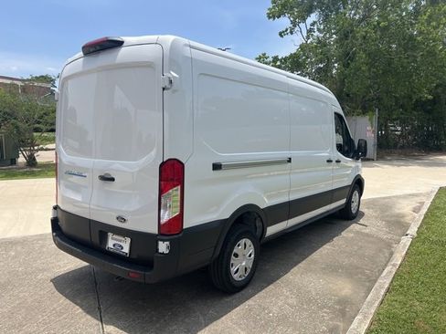 New 2023 Ford E-Transit Medium Roof image 7