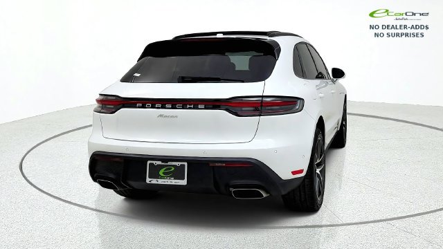 Used 2024 Porsche Macan w/ Premium Plus Package AWD/4WD image 8
