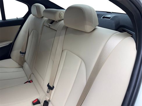 Used 2019 BMW 330i Sedan w/ Driving Assistance Package image 33