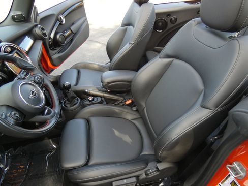 Used 2021 MINI Cooper S image 51