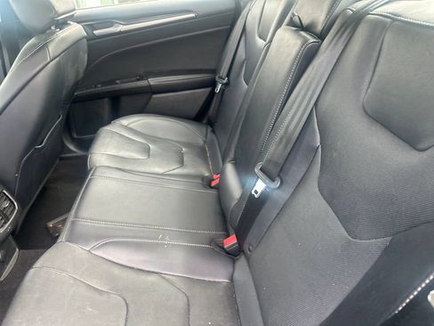Used 2020 Ford Fusion Titanium AWD/4WD image 23