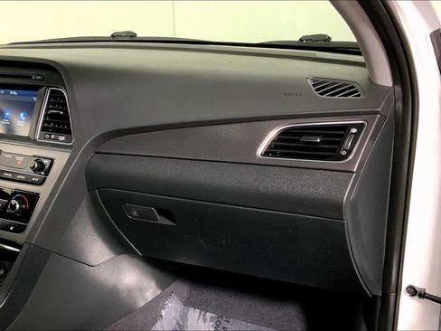 Used 2017 Hyundai Sonata Sport w/ Value Edition Package 02 image 19