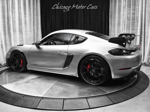 Used 2023 Porsche 718 Cayman GT4 RS image 3