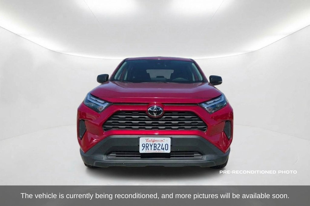 Used 2025 Toyota RAV4 LE AWD/4WD image 2