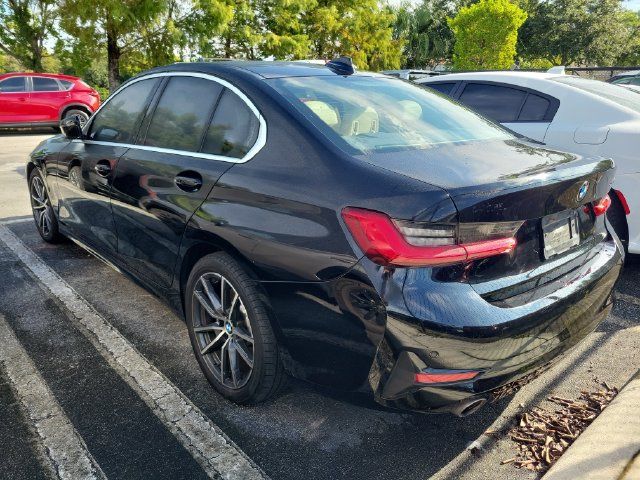 Used 2021 BMW 330i Sedan w/ Convenience Package RWD image 4