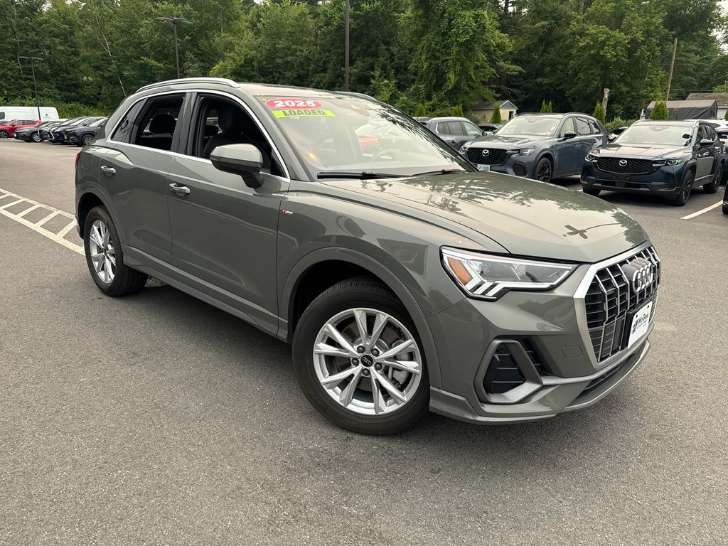 Used 2025 Audi Q3 2.0T Premium AWD/4WD image 7
