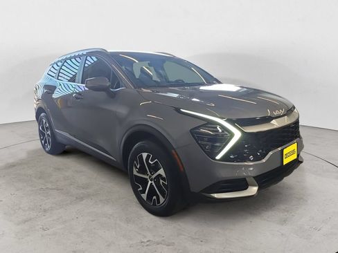 Used 2024 Kia Sportage EX AWD/4WD image 3