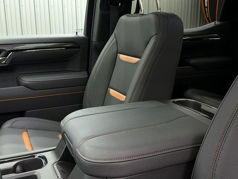 Used 2026 GMC Sierra 1500 AT4 w/ AT4 Premium Package AWD/4WD image 28