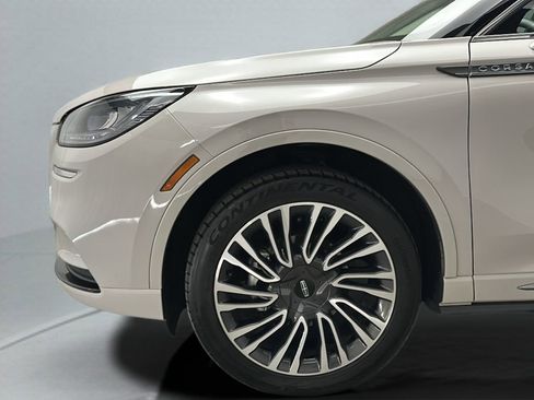 Used 2021 Lincoln Corsair AWD w/ Sport Package image 9