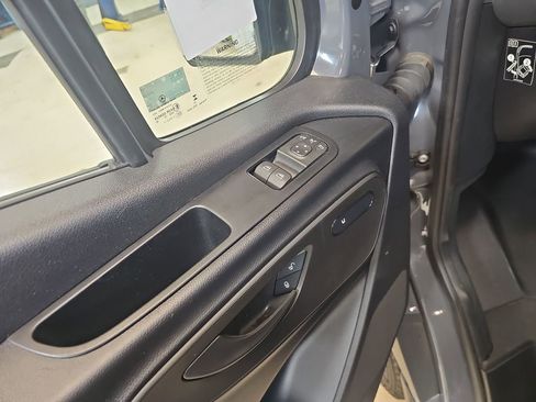 Used 2024 Mercedes-Benz Sprinter 2500 image 11