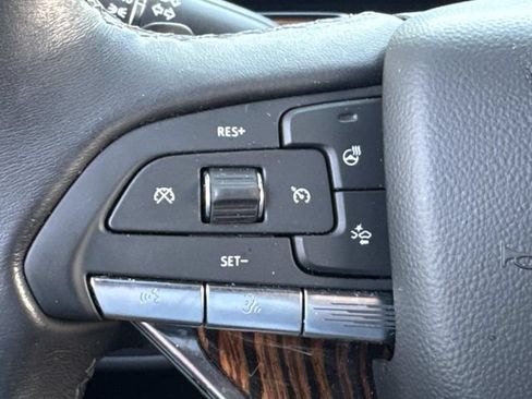 Used 2023 Cadillac Escalade Luxury RWD image 28