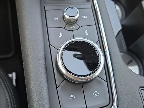 New 2025 Cadillac XT5 Luxury image 31