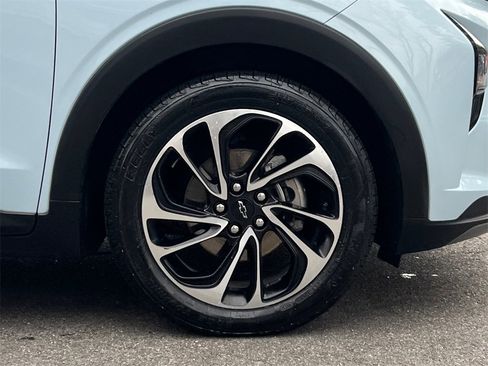 Used 2022 Chevrolet Bolt EUV Premier w/ Sun & Sound Package image 10