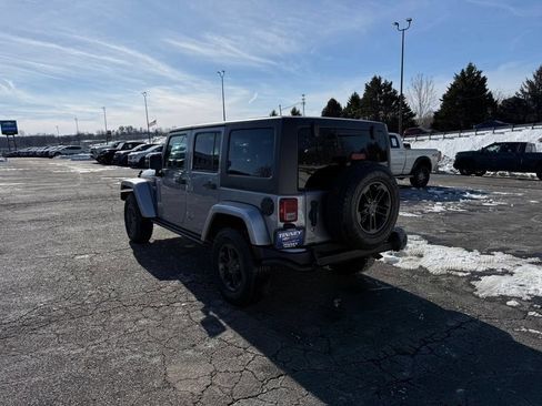 Used 2018 Jeep Wrangler Unlimited Sport AWD/4WD image 5