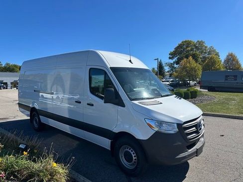 Used 2026 Mercedes-Benz Sprinter 2500 image 7