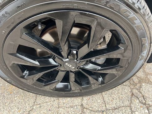 Used 2023 Kia Sorento SX image 41