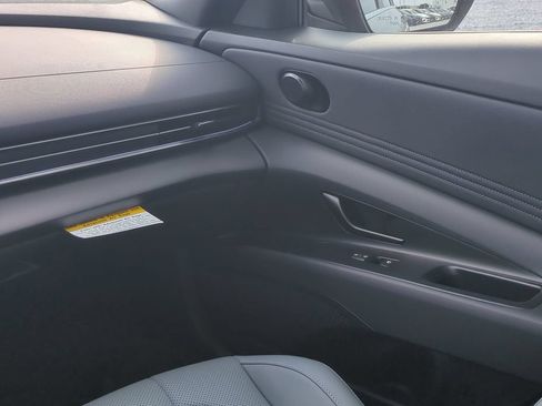 New 2026 Hyundai Elantra Limited FWD image 18